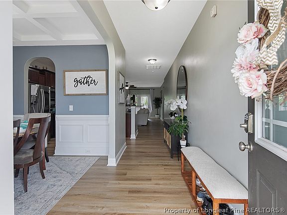 5th image of 4418 Low Oak Ct