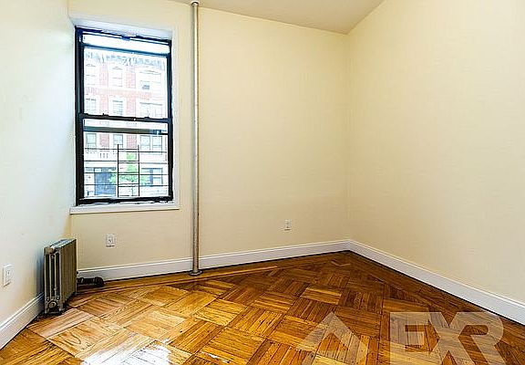 5th image of 1131 President St #1AA
