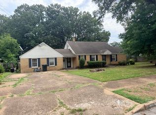 1388 S Highland St, Memphis, TN 38111