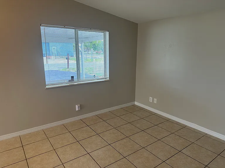 624 Lemon Ave #A — Photo 11