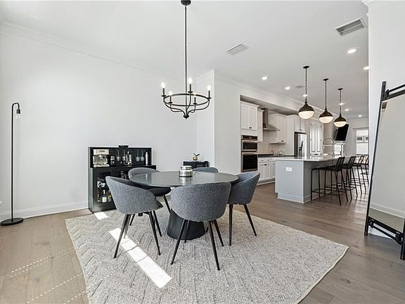 4th image of 3920 Danube Ln