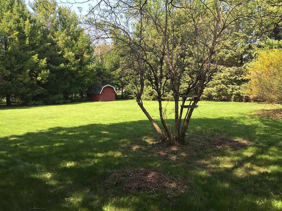 2nd image of 112 W Walters Dr