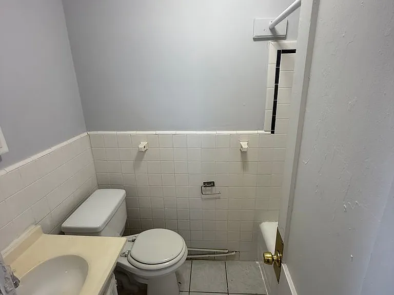 48 S Wycombe Ave — Photo 6