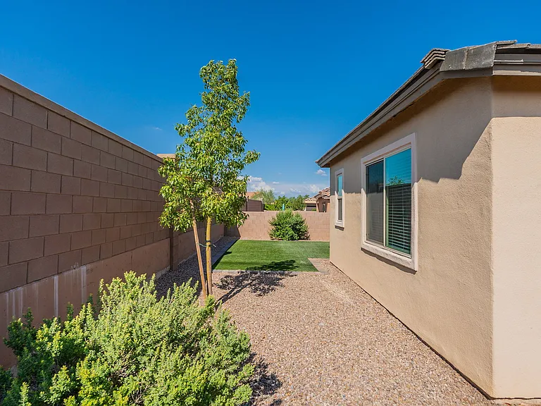 908 W Calle Sucre — Photo 30