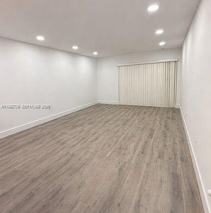 3rd image of 1555 W 44th Pl APT 247