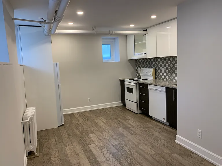 575 Maclaren St #9 — Photo 8