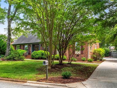 808 Meade Dr, Greensboro, NC, 27410