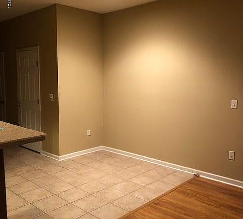 4th image of 5970 Pavilion Dr