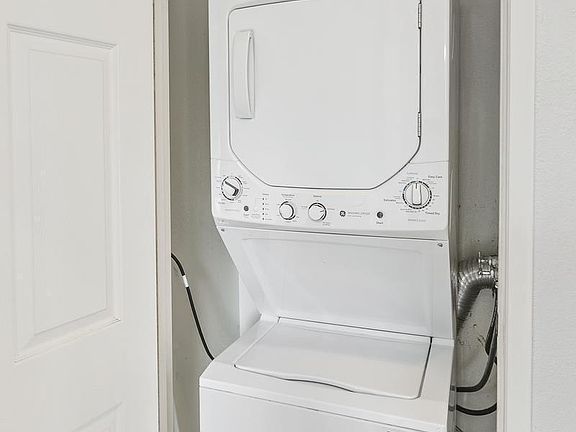 4th image of 9607 W Canyon Ter Unit 1