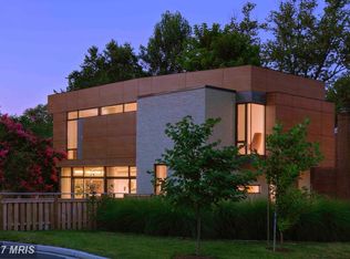 5077 27th St N, Arlington, VA 22207