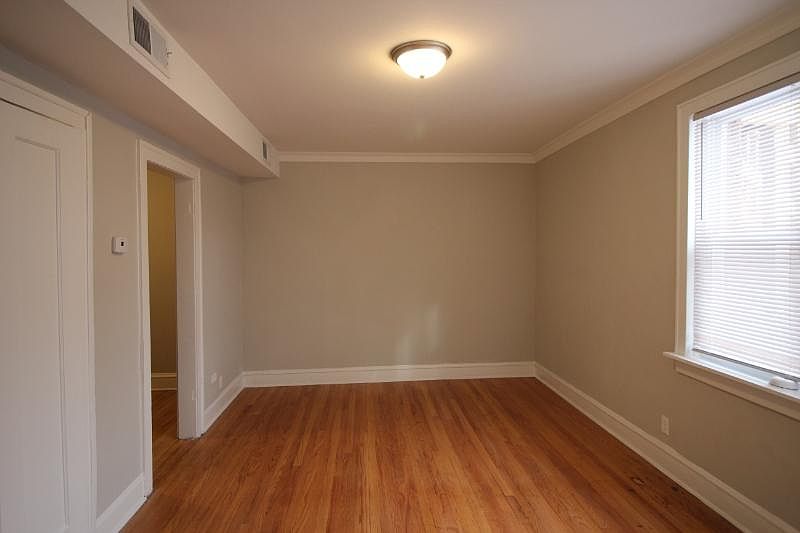 1st image of 4948 W Berteau Ave #1