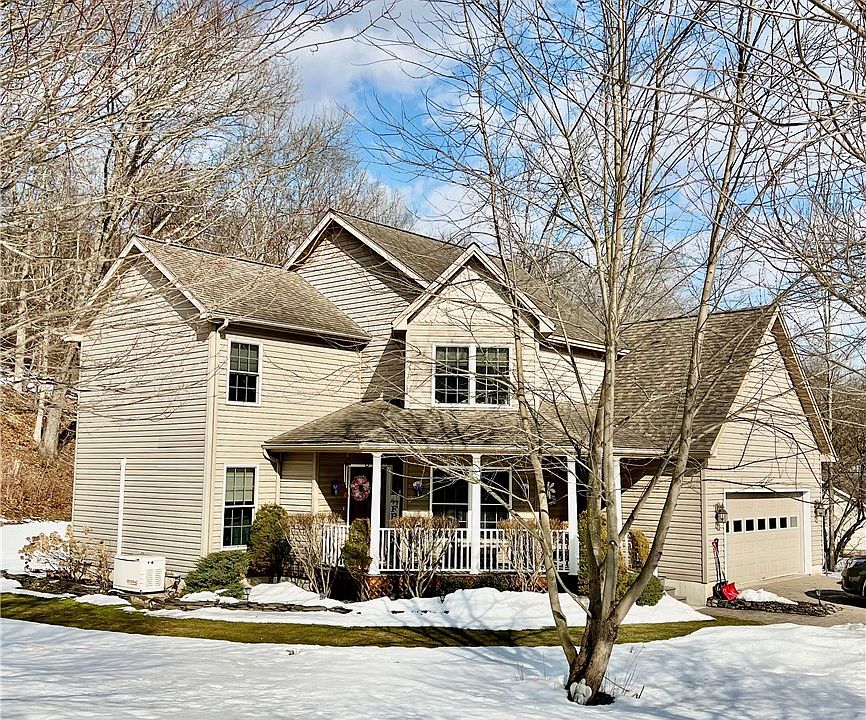 1st image of 122 Hickory Hill Rd