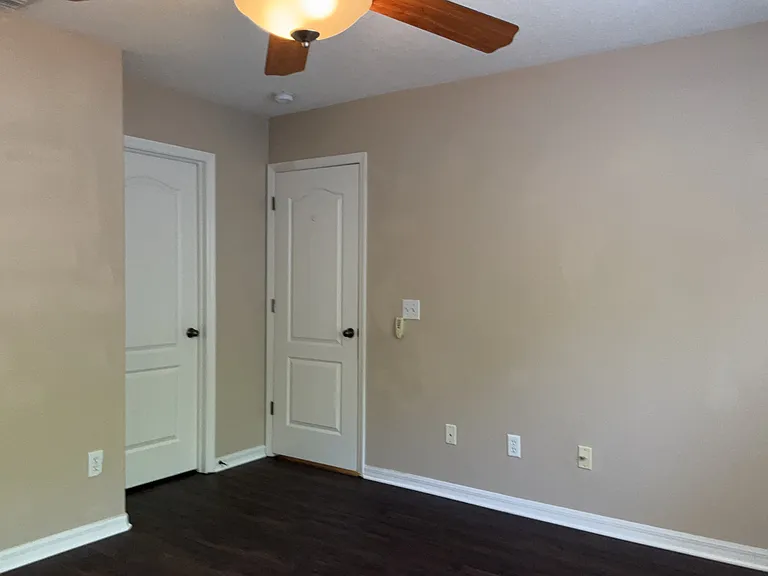 7415 Oxford Garden Cir — Photo 14