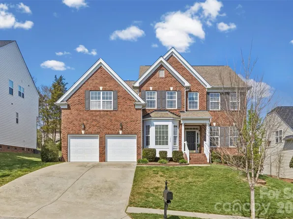 7824 Whisperingwood Dr, Harrisburg, NC 28075