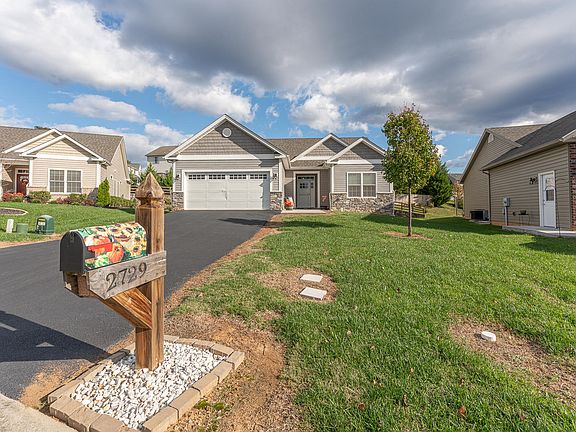 4th image of 2729 Cottage Rose Ln