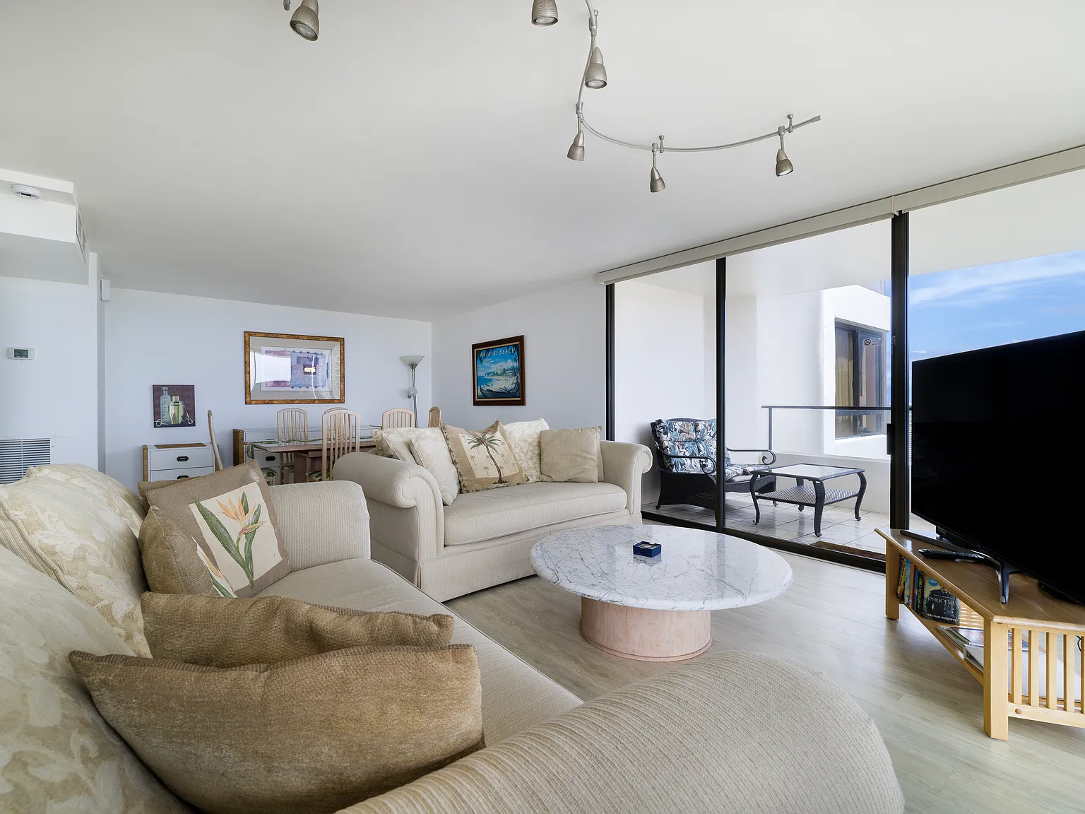 2 bed, 1268 sqft, $6,450 — Photo 4