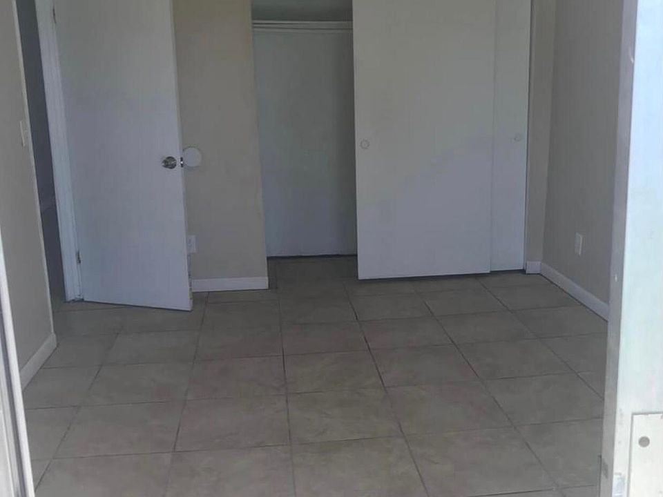 1st image of 157 N Columbia St APT 12