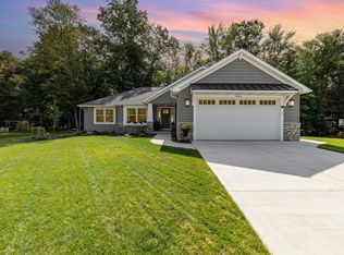 3814 Plumtree Ln, Midland, MI