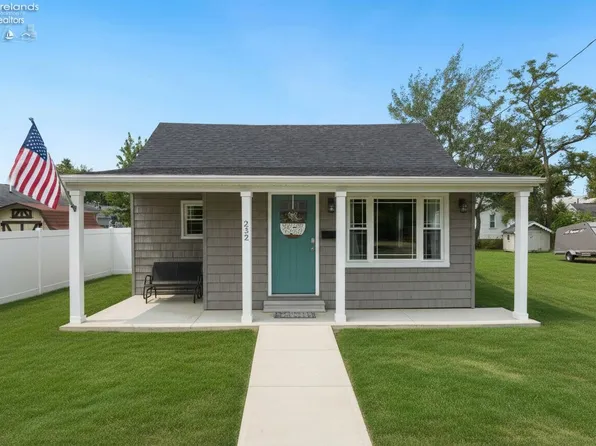 232 Beech St, Pt Clinton, OH 43452