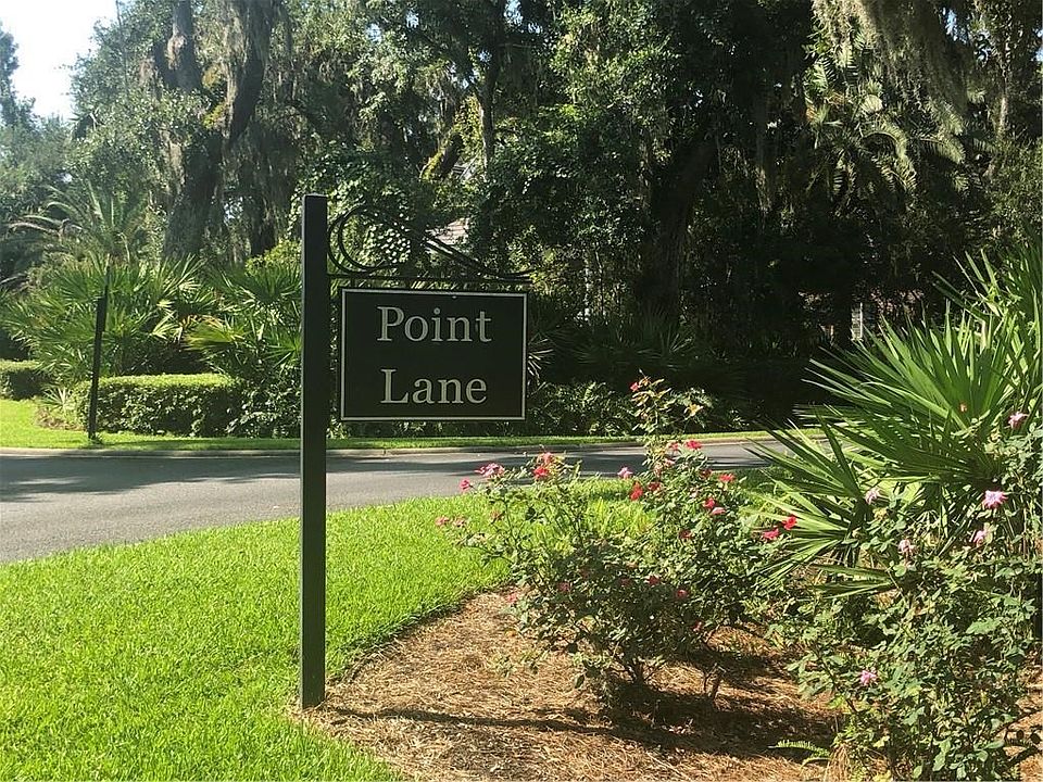 Street sign before approaching lot.