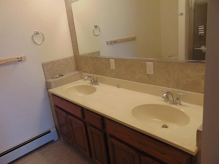 623 Zuni St — Photo 10