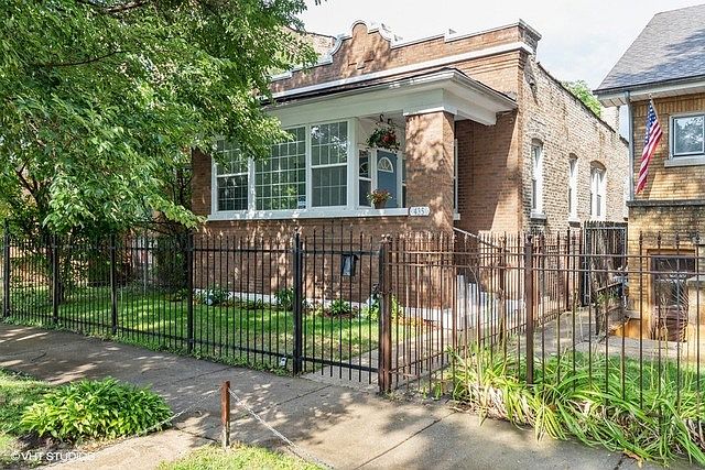 1st image of 435 N Leamington Ave