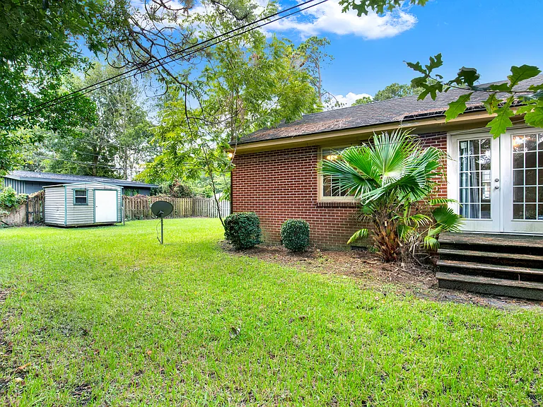 331 Oxford Dr — Photo 27