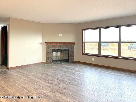 5th image of 3015 107th Ave SW