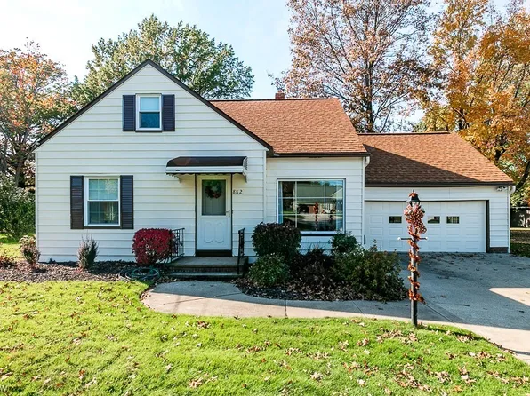 882 Millridge Rd, Highland Heights, OH 44143