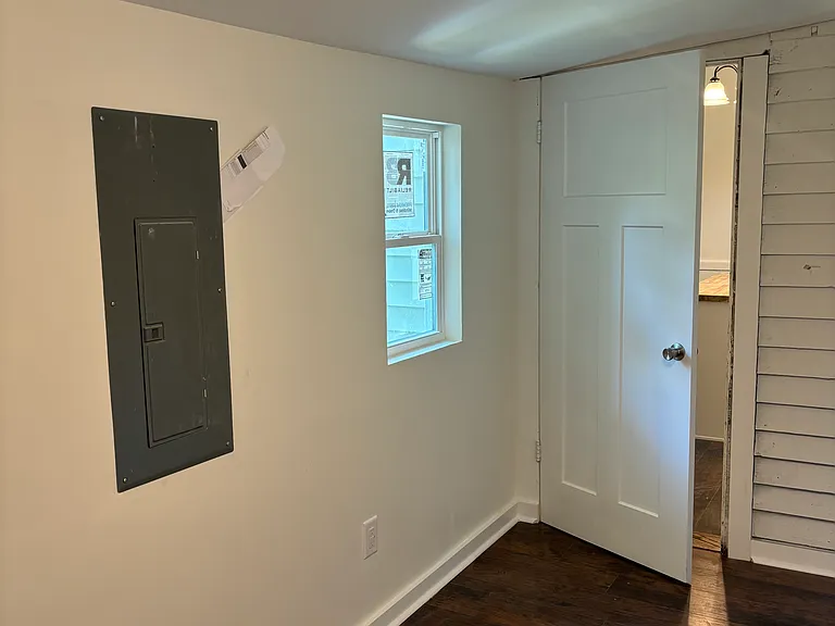 203 N Grove St #C — Photo 9