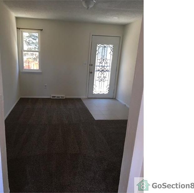 2nd image of 3020 W Custer Pl