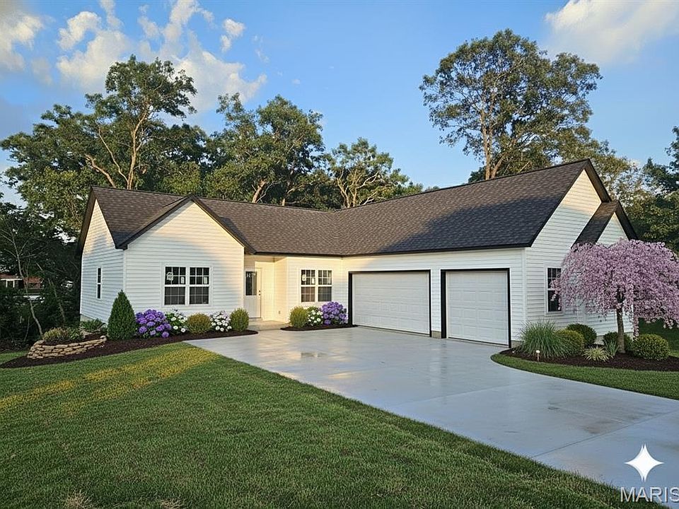 1st image of 10951 Village Dr W