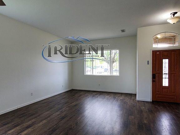 3rd image of 97 Brock Dr