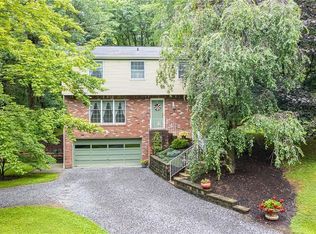 226 Powell Ln, Valencia, PA 16059