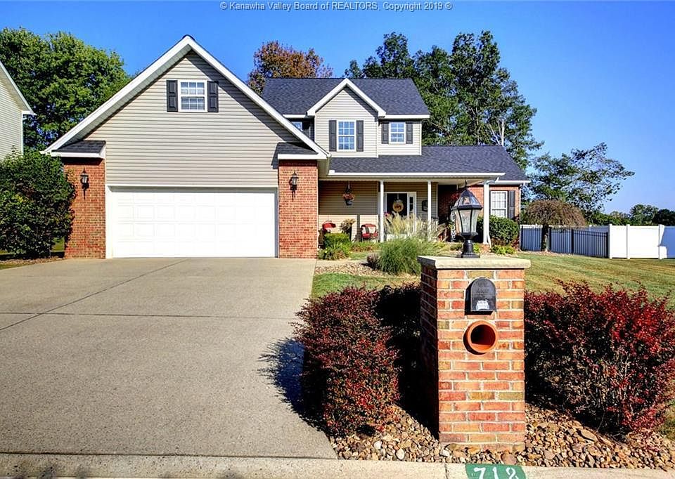 1st image of 718 Plantation Dr