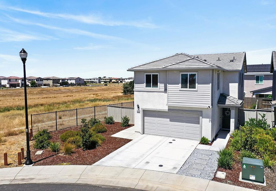 1st image of 2193 Shady Tree Cir