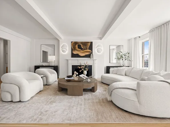 60 Gramercy Park N APT 16A, New York, NY 10010