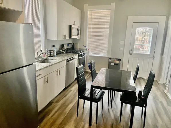 920 W 35th Pl, Chicago, IL