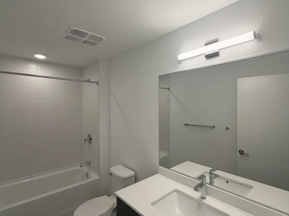 1760 NW 1st Ave #C6, Miami, FL 33136