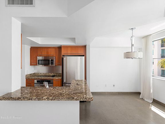 4th image of 110 Washington Ave APT 2602