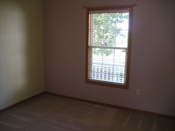 5th image of 4751 Birnbaum Dr