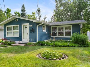 1050 Lebeau Ln, Indian River, MI 49749