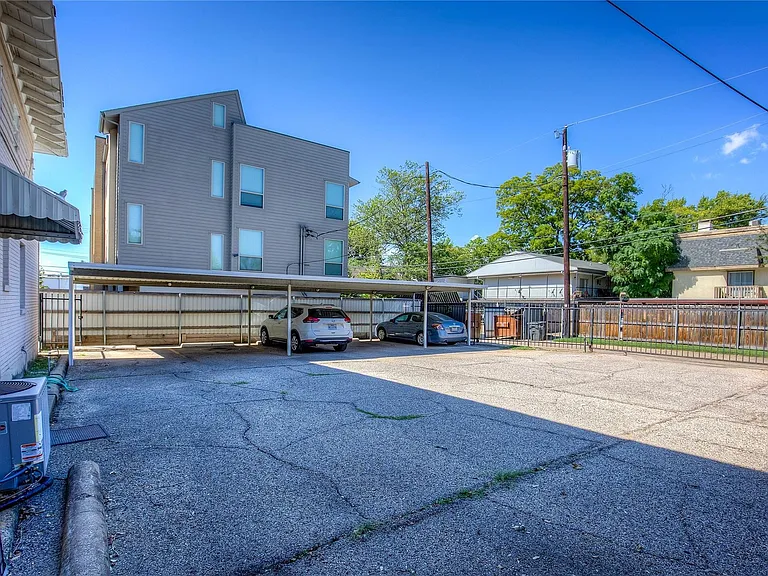 4311 Cole Ave #109 — Photo 15