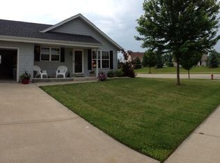 1444 Cardinal Dr, Hartford, WI 53027