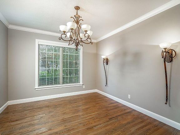 3rd image of 5517 S Chadwick Dr
