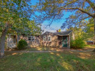 10 Hollow Ln, Westhampton, NY 11977