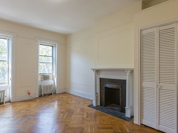 2nd image of 637 11th St #4