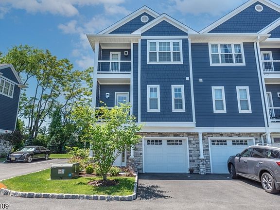 2nd image of 8 Deans Ct #8
