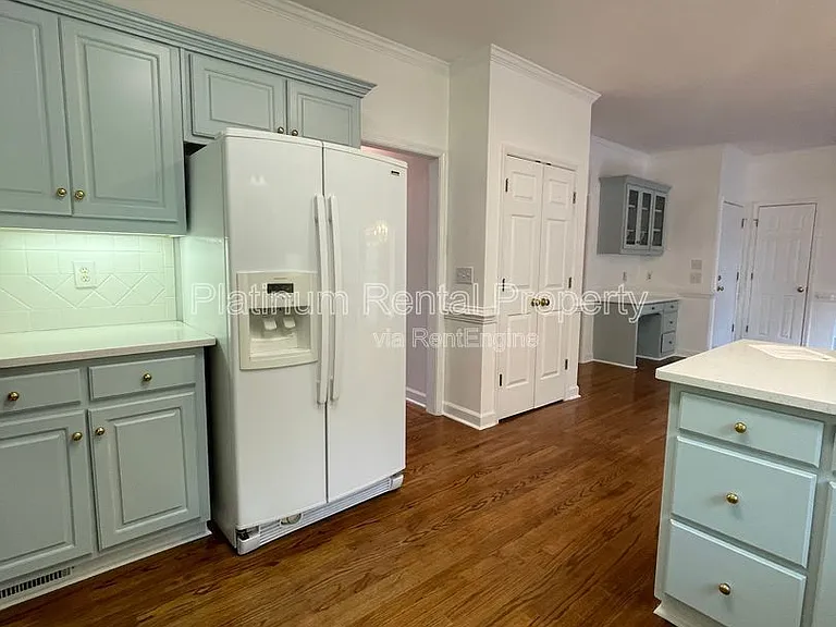 870 Ingleside Dr — Photo 19
