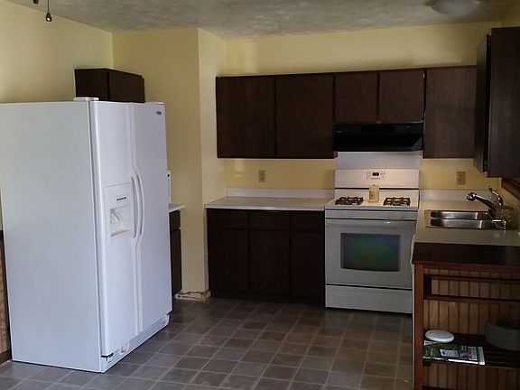 5th image of 902 Saul Dr